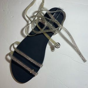 New summer sandals size 8 rhinestones black flat soles comfortable BLING